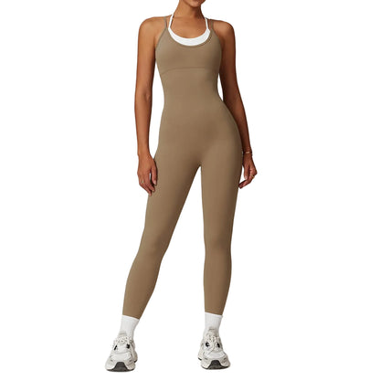 אוברול ספורט מחטב עם טופ פנימי משולב